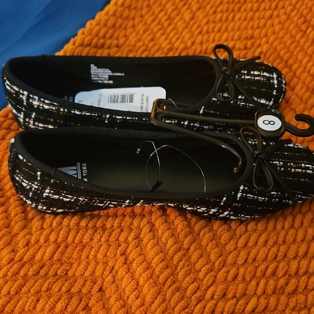 Women's Black and White Flats